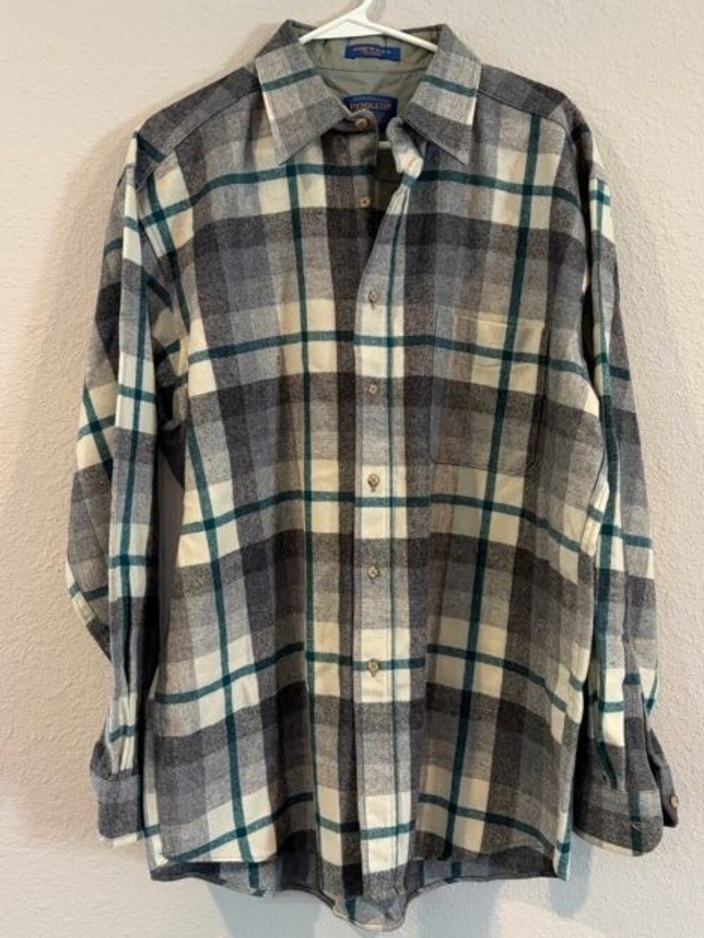 Pendleton Vintage Mens 100% Pure Virgin Wool Grey Cream Plaid Pocket Shirt SZ LG